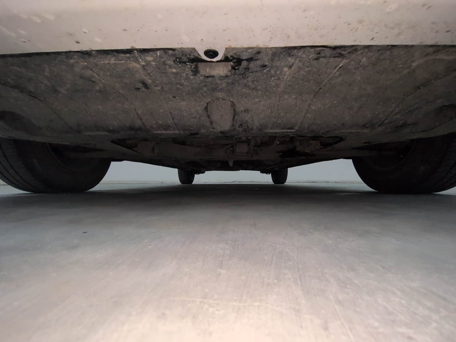 Used 2016 Hyundai Elite i20 Sportz 1.2 Petrol Manual extra FRONT LEFT UNDERBODY VIEW