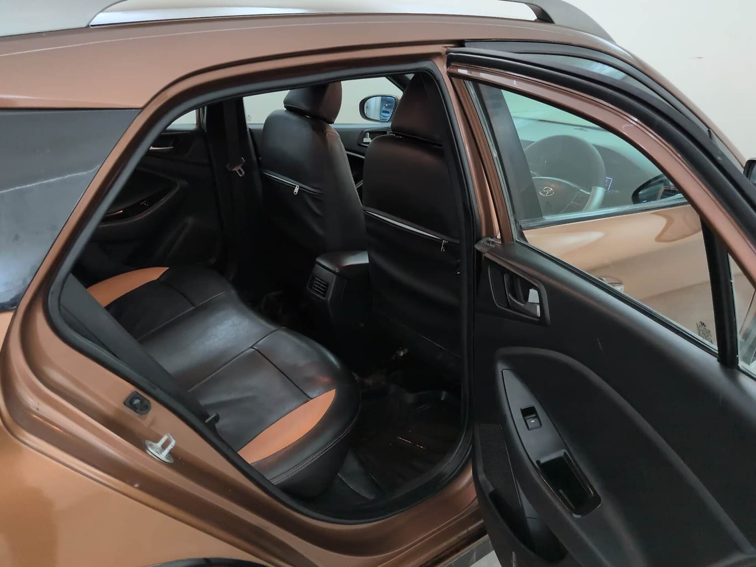 Used 2016 Hyundai i20 Active 1.2 SX Petrol Manual interior RIGHT SIDE REAR DOOR CABIN VIEW