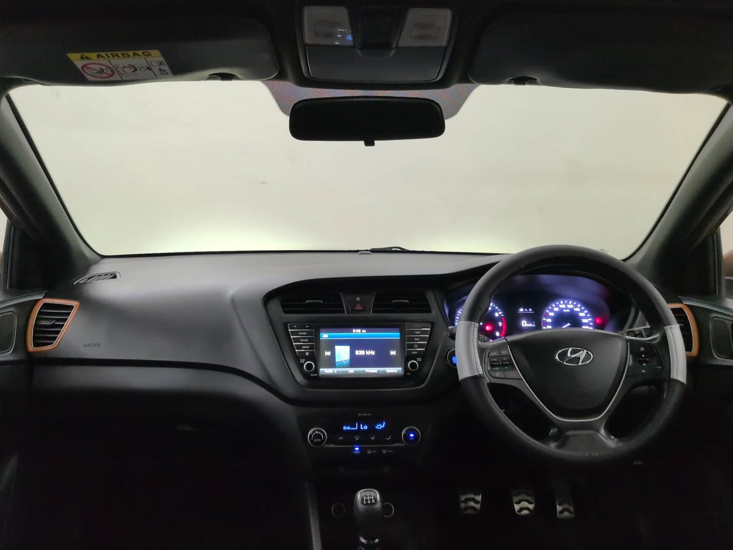 Used 2016 Hyundai i20 Active 1.2 SX Petrol Manual interior DASHBOARD VIEW