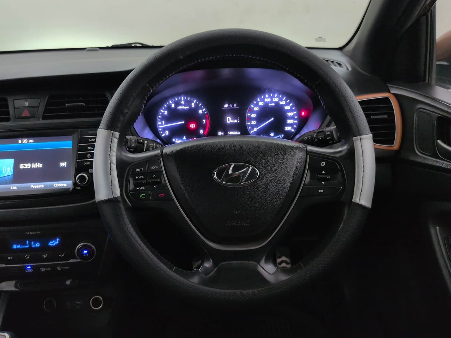 Used 2016 Hyundai i20 Active 1.2 SX Petrol Manual interior STEERING VIEW