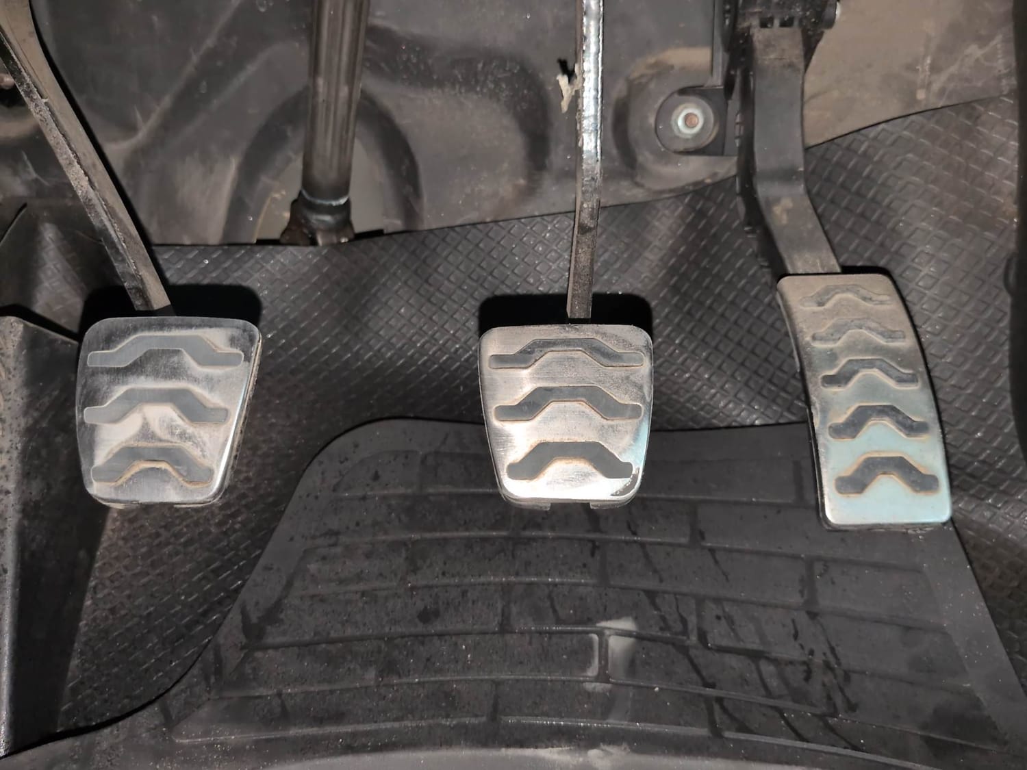 Used 2016 Hyundai i20 Active 1.2 SX Petrol Manual interior PEDALS VIEW