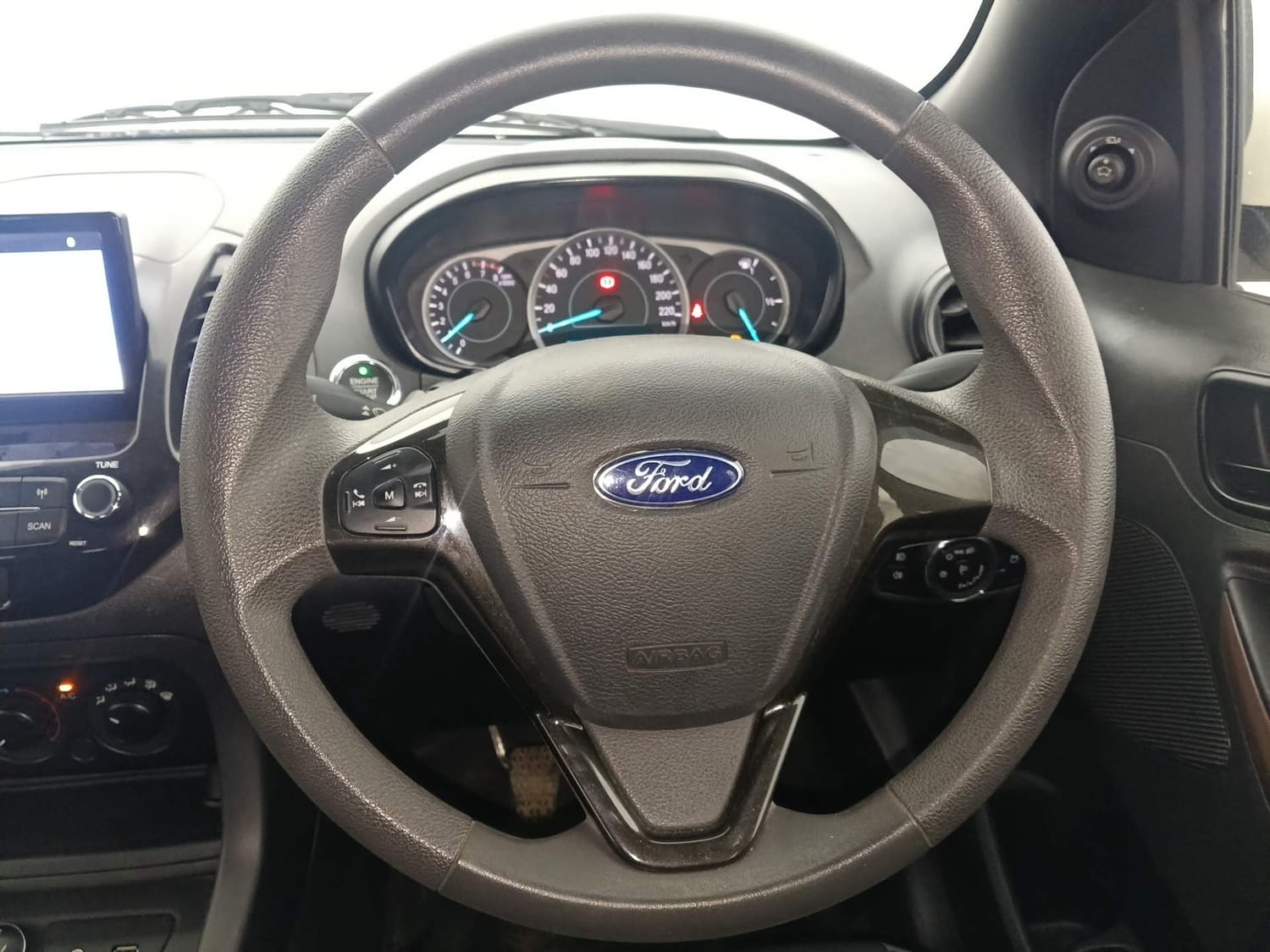 Used 2021 Ford Freestyle Titanium 1.2 Ti-VCT Petrol Manual interior STEERING VIEW