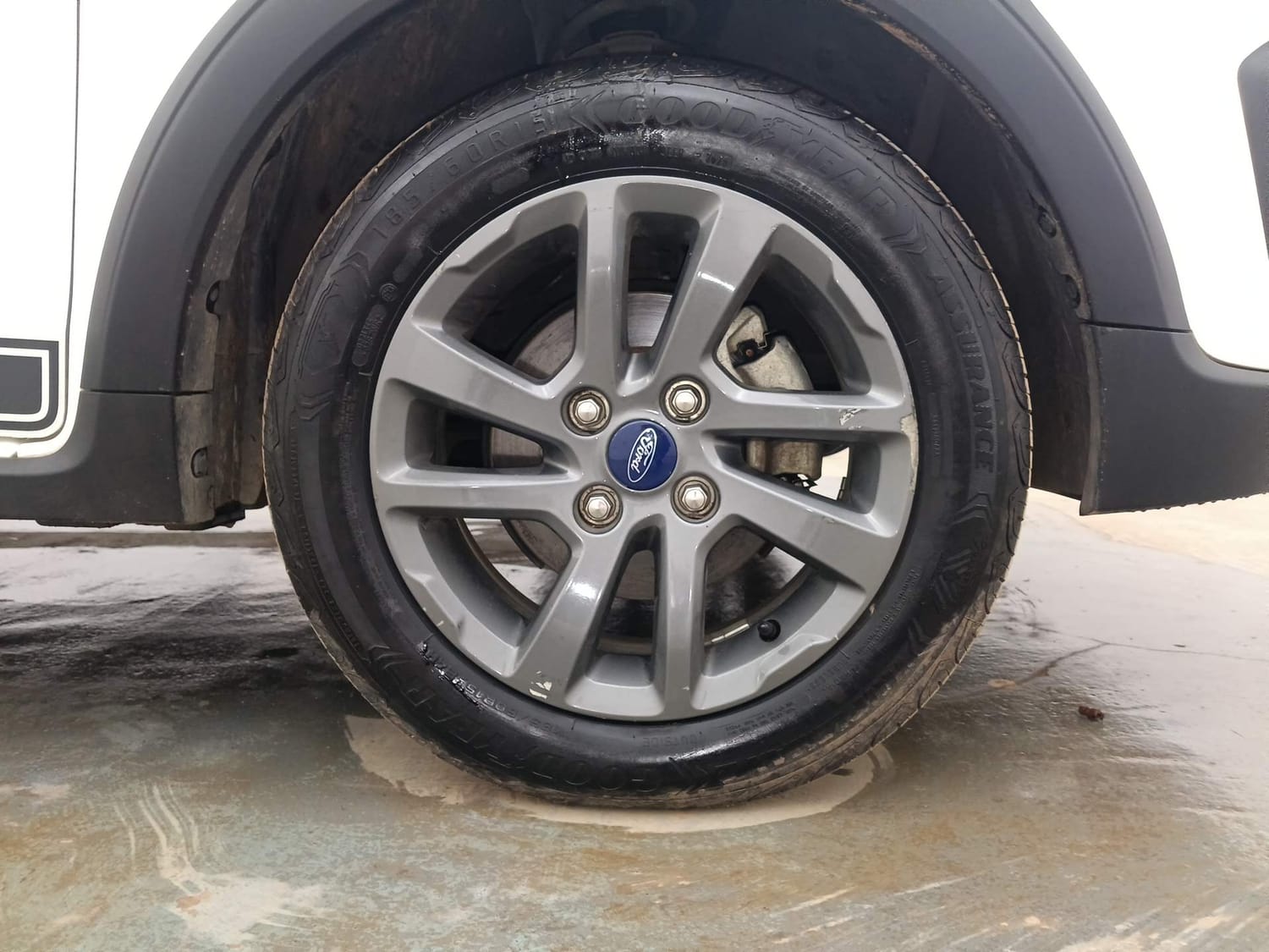 Used 2021 Ford Freestyle Titanium 1.2 Ti-VCT Petrol Manual tyres RIGHT FRONT TYRE RIM VIEW