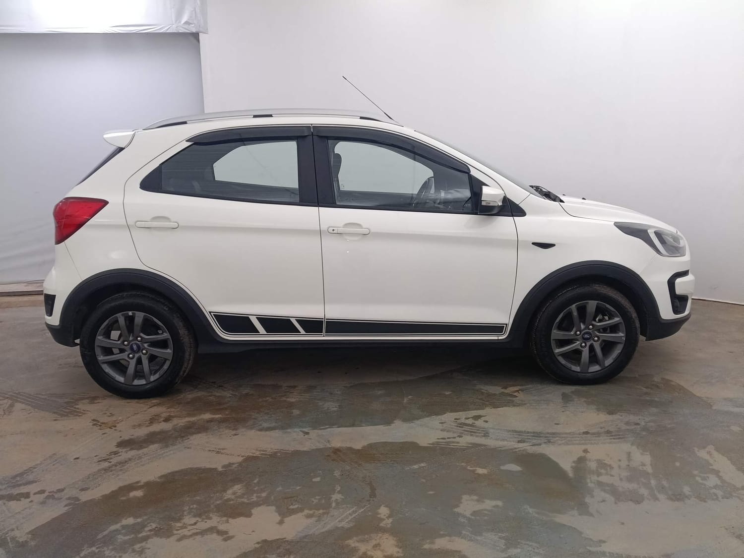 Used 2021 Ford Freestyle Titanium 1.2 Ti-VCT Petrol Manual exterior RIGHT SIDE VIEW