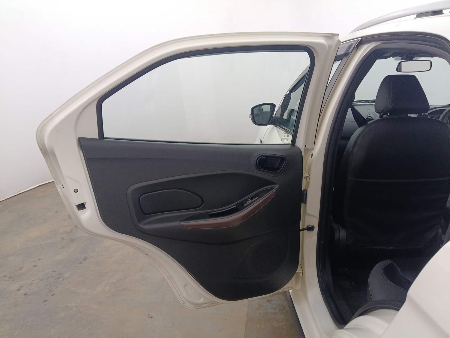 Used 2021 Ford Freestyle Titanium 1.2 Ti-VCT Petrol Manual interior LEFT REAR DOOR OPEN VIEW