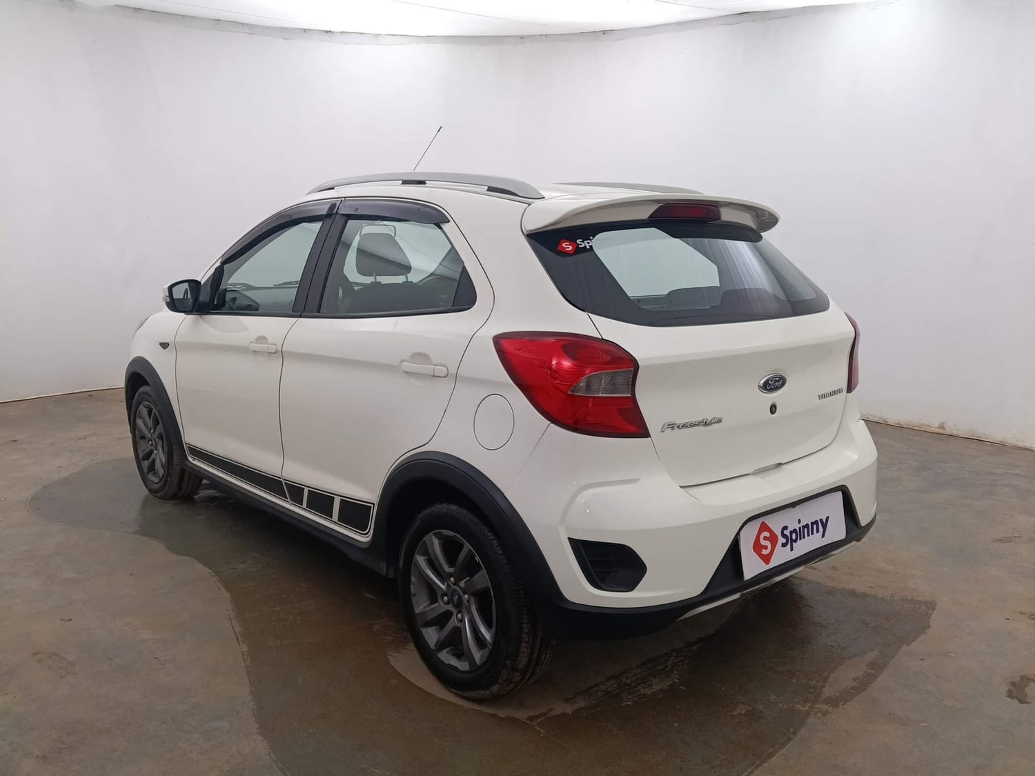 Used 2021 Ford Freestyle Titanium 1.2 Ti-VCT Petrol Manual exterior LEFT REAR CORNER VIEW