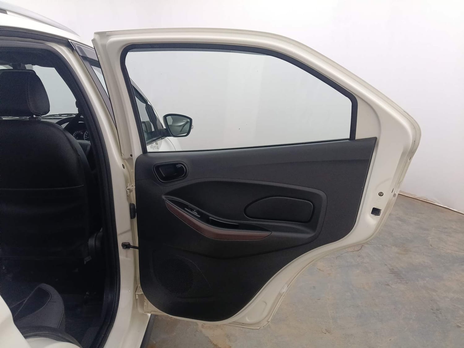 Used 2021 Ford Freestyle Titanium 1.2 Ti-VCT Petrol Manual interior RIGHT REAR DOOR OPEN VIEW