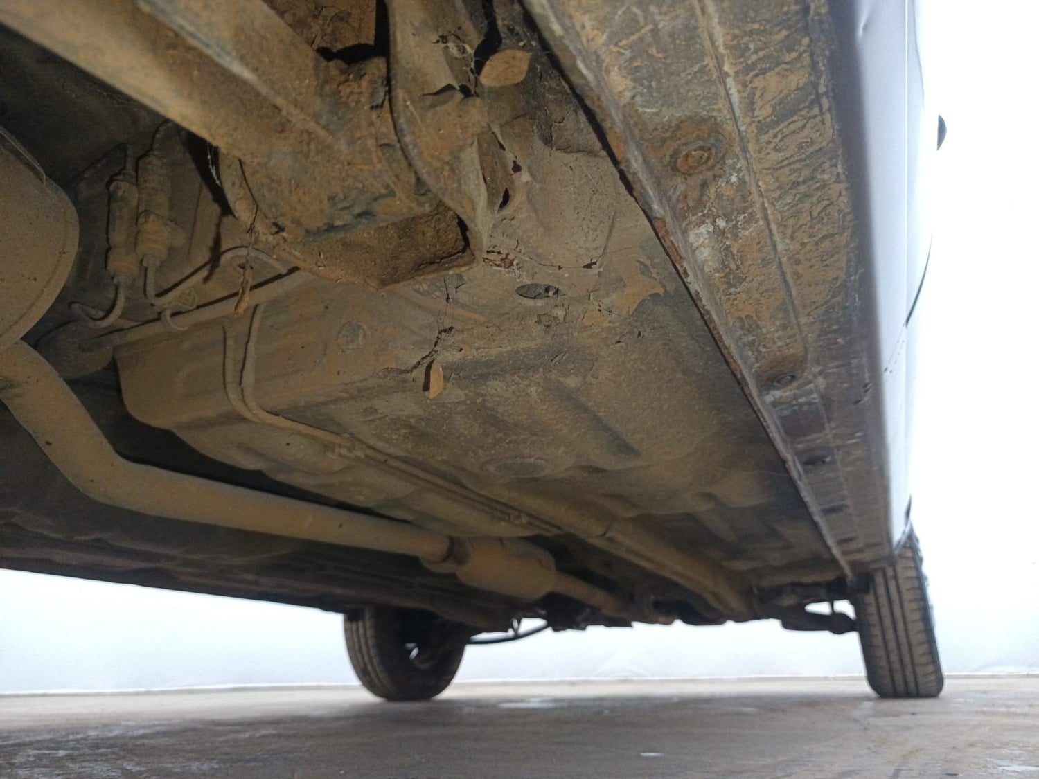 Used 2016 Maruti Suzuki Alto 800 Lxi Petrol Manual extra REAR RIGHT UNDERBODY VIEW