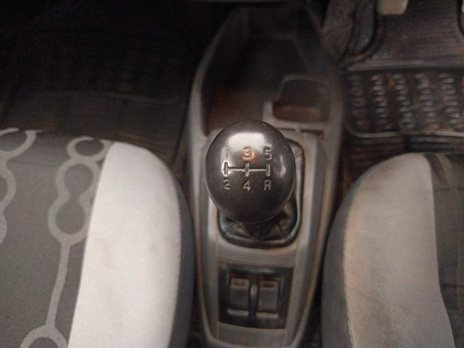 Used 2016 Maruti Suzuki Alto 800 Lxi Petrol Manual interior GEAR  KNOB VIEW