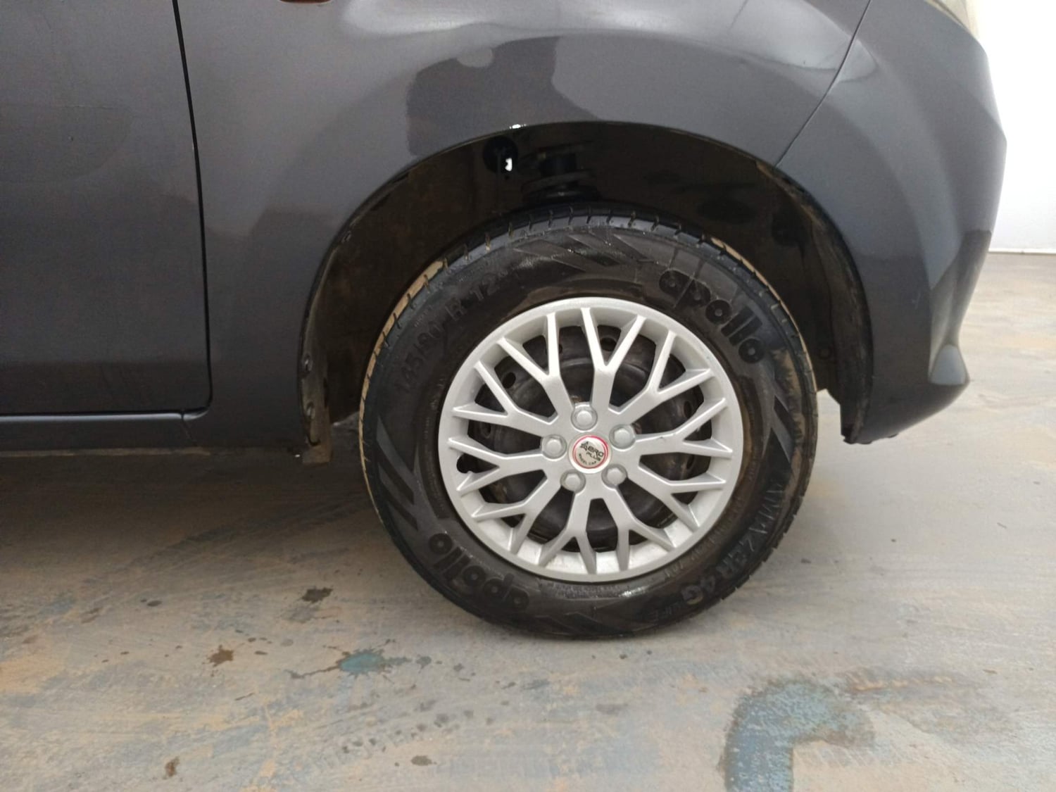 Used 2016 Maruti Suzuki Alto 800 Lxi Petrol Manual tyres RIGHT FRONT TYRE RIM VIEW