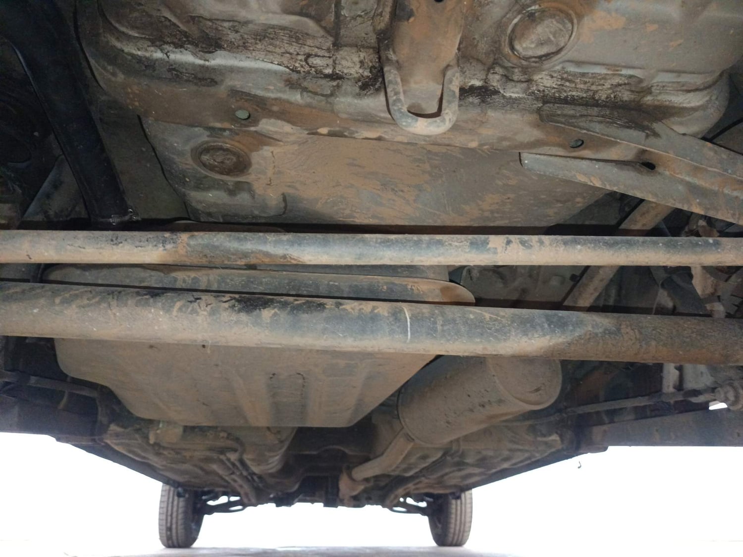 Used 2016 Maruti Suzuki Alto 800 Lxi Petrol Manual extra REAR UNDERBODY VIEW (TAKEN FROM REAR)