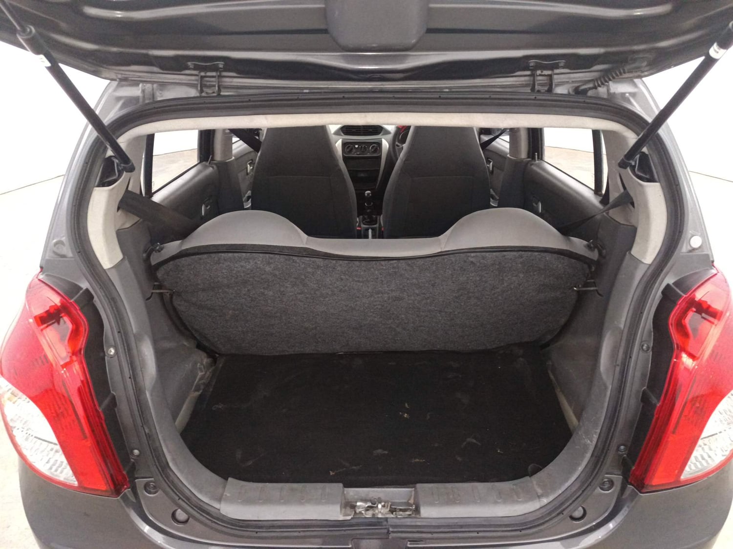 Used 2016 Maruti Suzuki Alto 800 Lxi Petrol Manual interior DICKY INSIDE VIEW