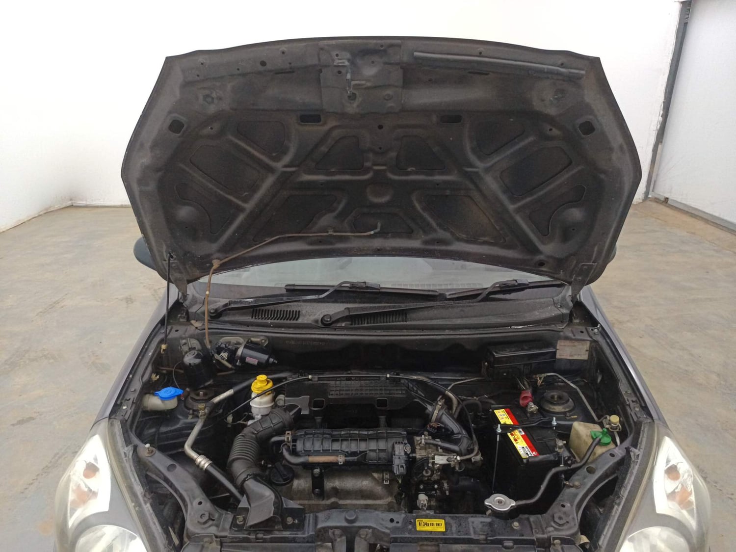 Used 2016 Maruti Suzuki Alto 800 Lxi Petrol Manual engine ENGINE & BONNET OPEN FRONT VIEW