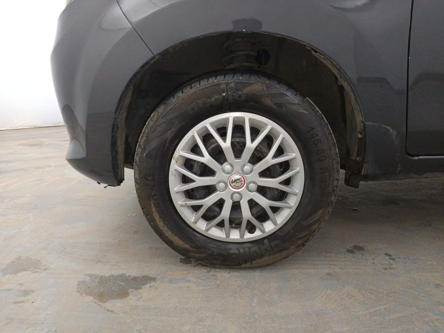Used 2016 Maruti Suzuki Alto 800 Lxi Petrol Manual tyres LEFT FRONT TYRE RIM VIEW