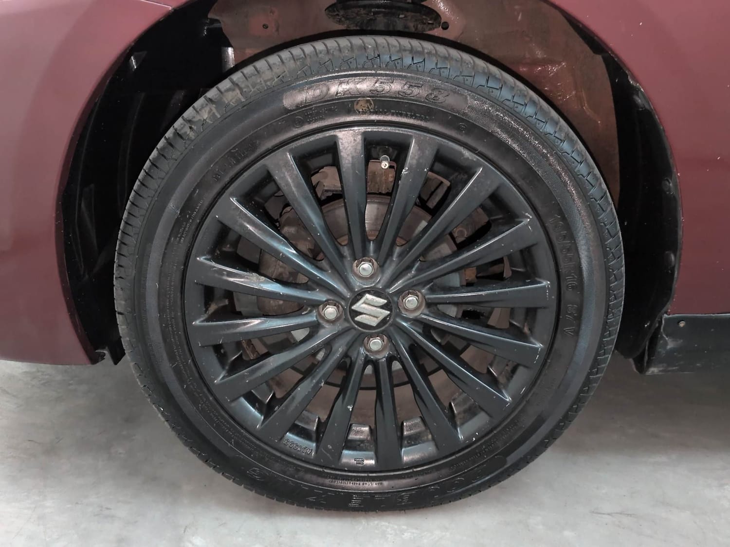 Used 2020 Maruti Suzuki Ciaz S 1.5 MT Petrol Manual tyres LEFT FRONT TYRE RIM VIEW