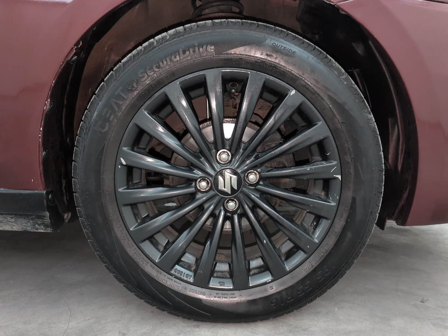 Used 2020 Maruti Suzuki Ciaz S 1.5 MT Petrol Manual tyres RIGHT FRONT TYRE RIM VIEW