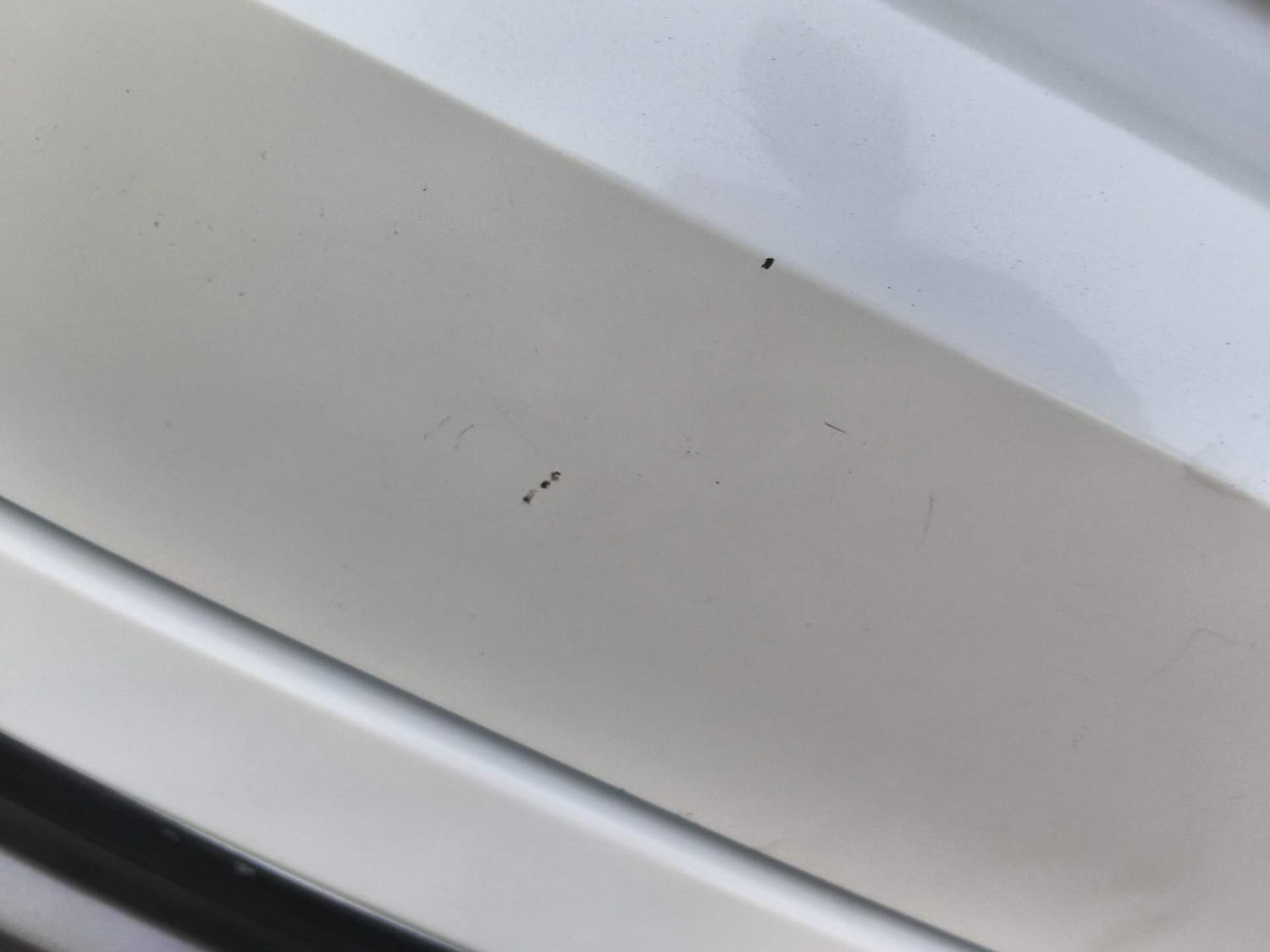 Used 2023 Mahindra XUV700 AX 5 Petrol AT 5 STR Petrol Automatic dents MINOR SCRATCH