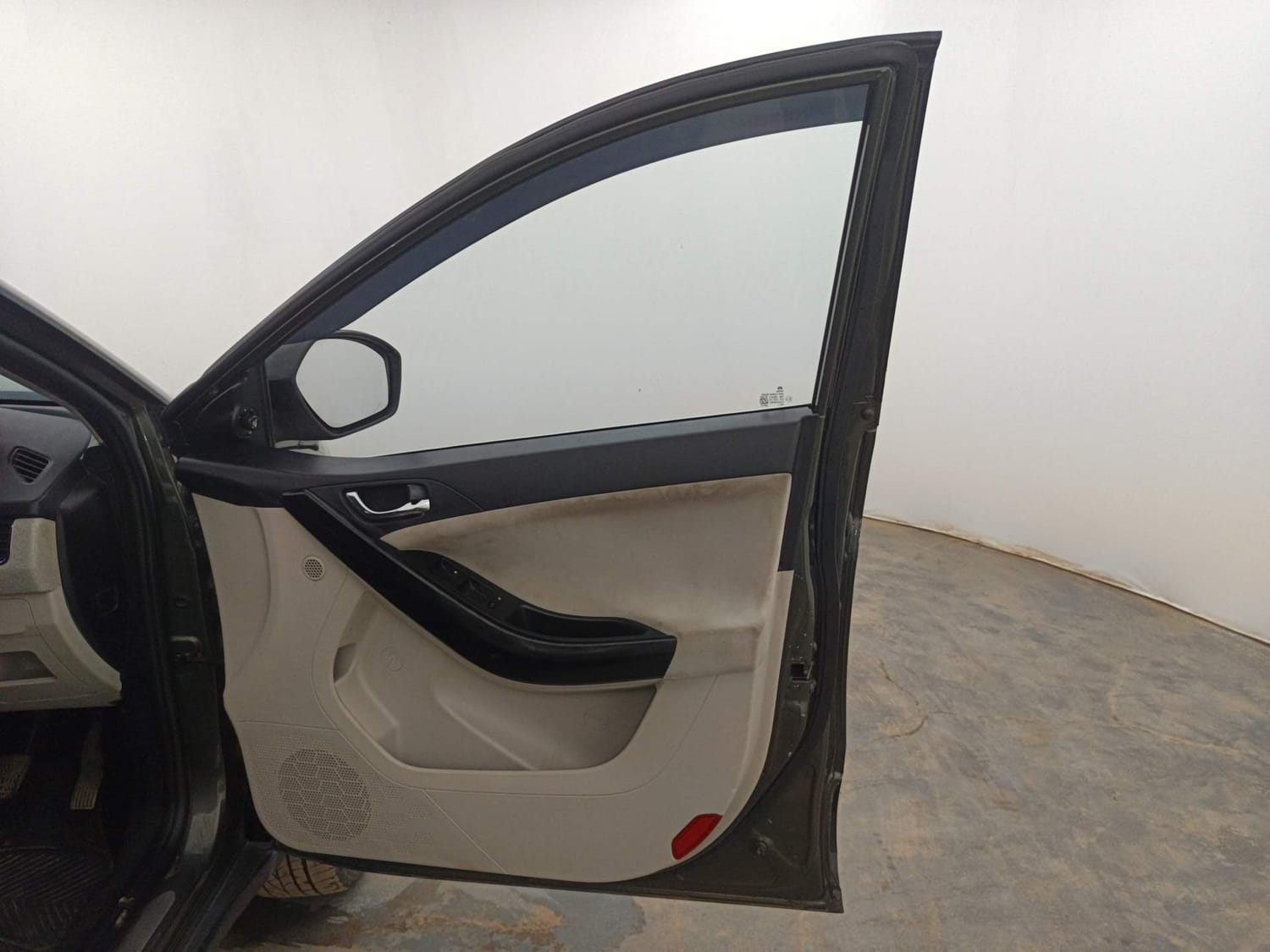 Used 2021 Tata Nexon XZ Plus Petrol Manual interior RIGHT FRONT DOOR OPEN VIEW