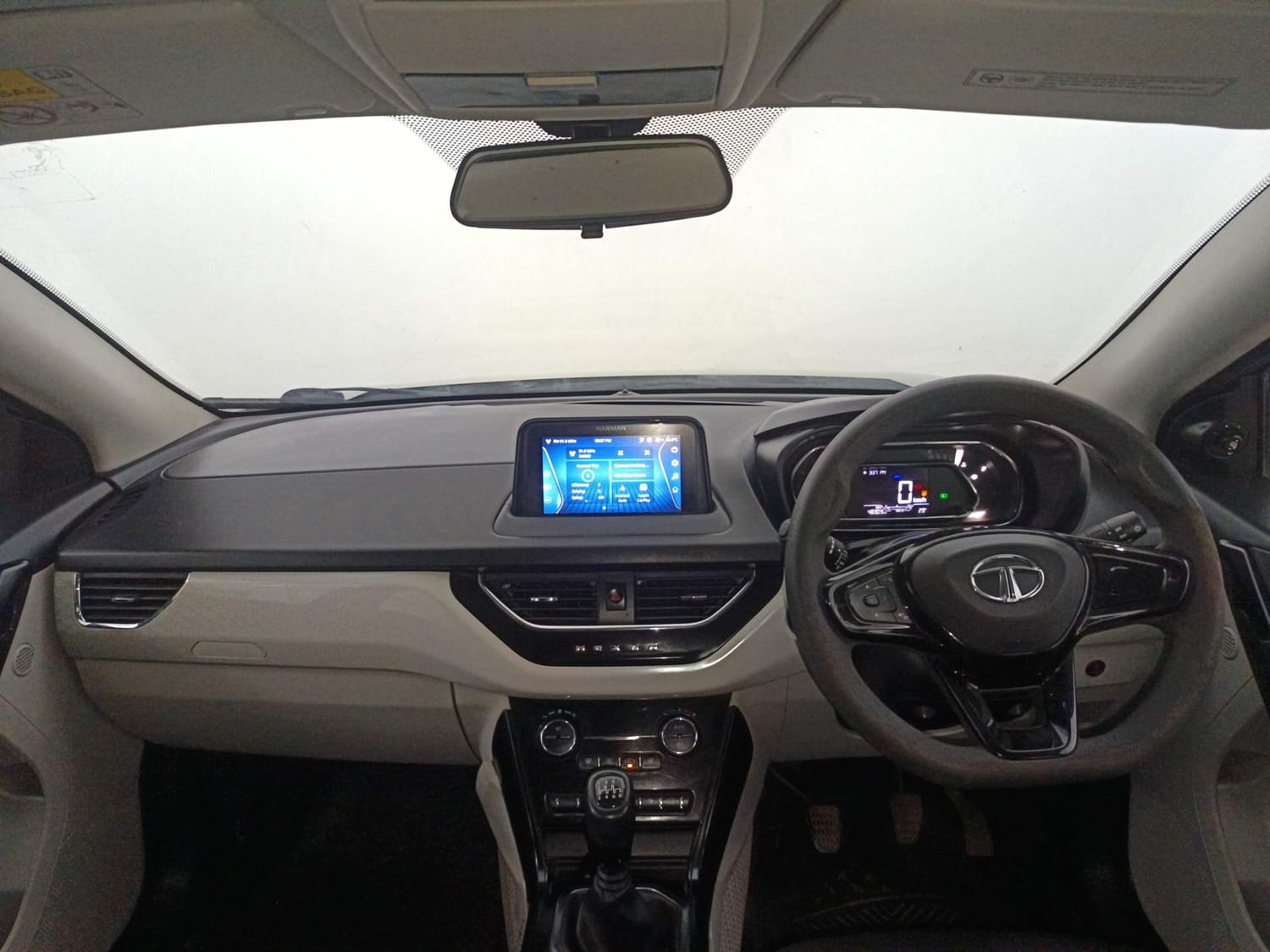 Used 2021 Tata Nexon XZ Plus Petrol Manual interior DASHBOARD VIEW