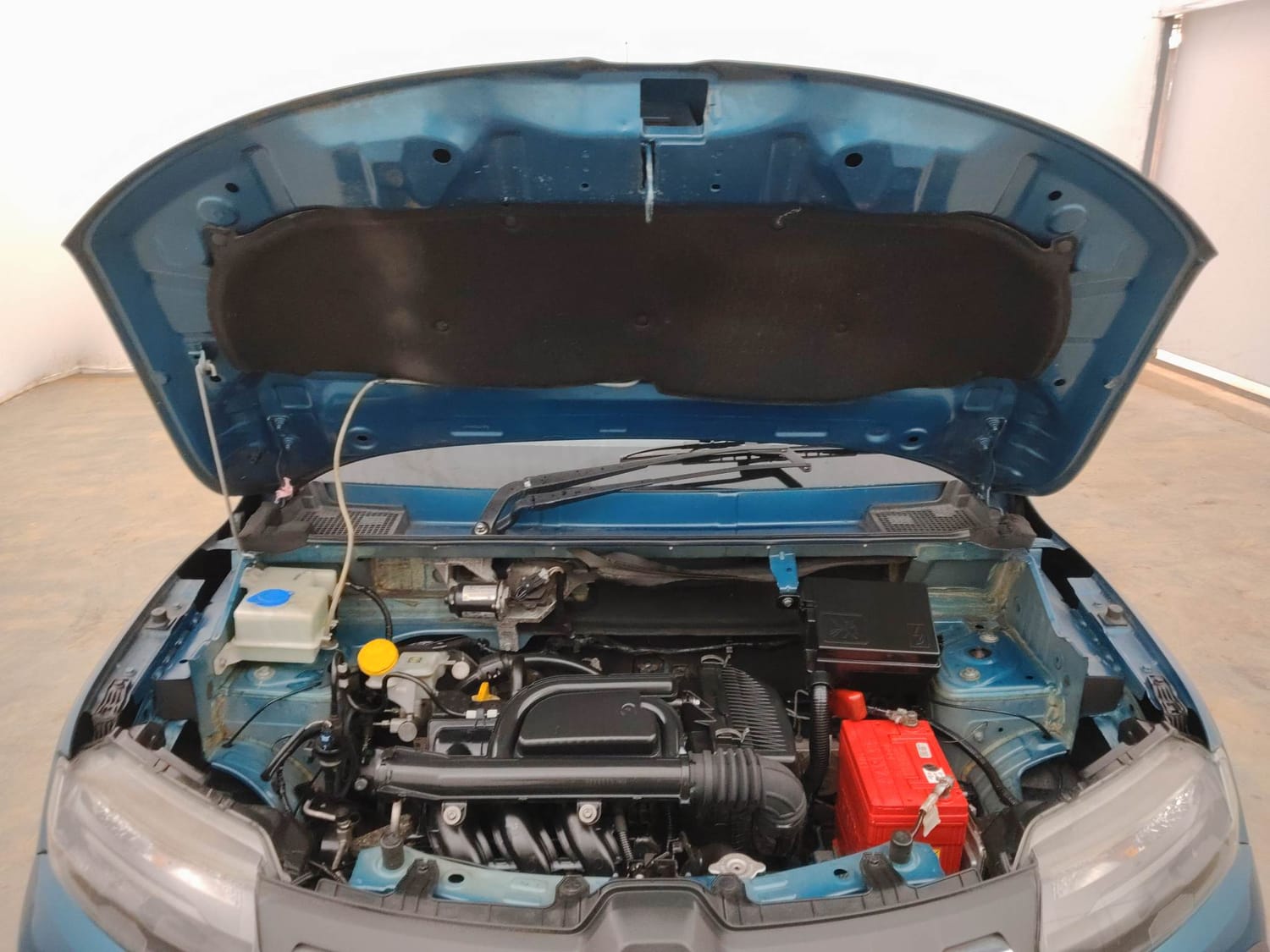 Used 2022 Renault Kwid CLIMBER 1.0 Opt Petrol Manual engine ENGINE & BONNET OPEN FRONT VIEW