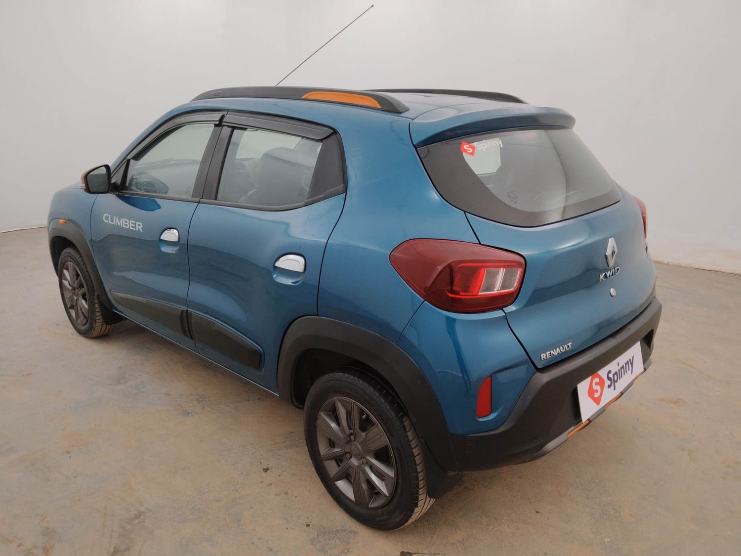 Used 2022 Renault Kwid CLIMBER 1.0 Opt Petrol Manual exterior LEFT REAR CORNER VIEW