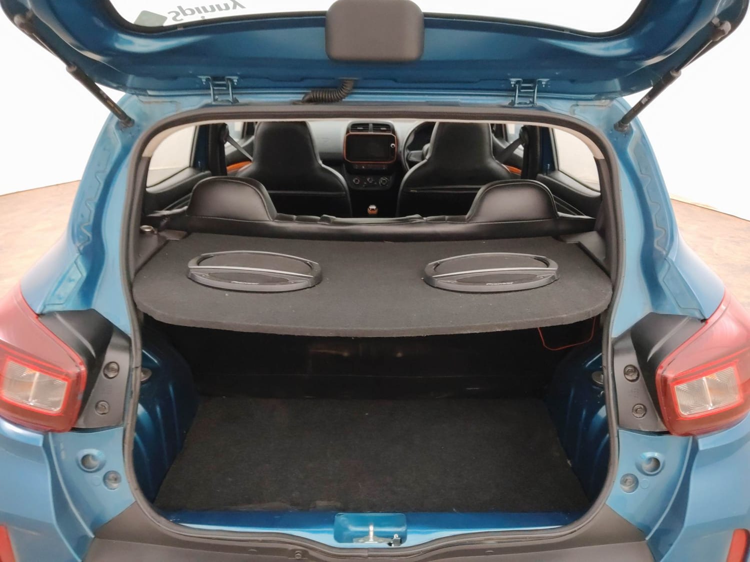 Used 2022 Renault Kwid CLIMBER 1.0 Opt Petrol Manual interior DICKY INSIDE VIEW