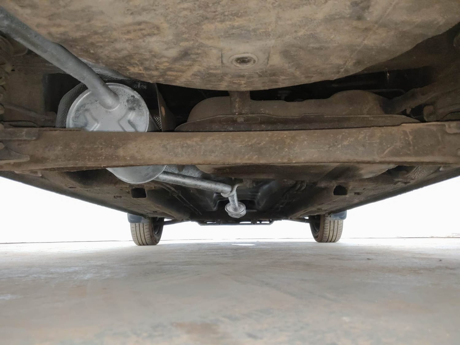 Used 2022 Renault Kwid CLIMBER 1.0 Opt Petrol Manual extra REAR UNDERBODY VIEW (TAKEN FROM REAR)