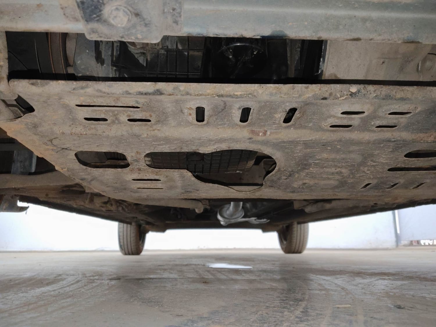 Used 2022 Renault Kwid CLIMBER 1.0 Opt Petrol Manual extra FRONT LEFT UNDERBODY VIEW