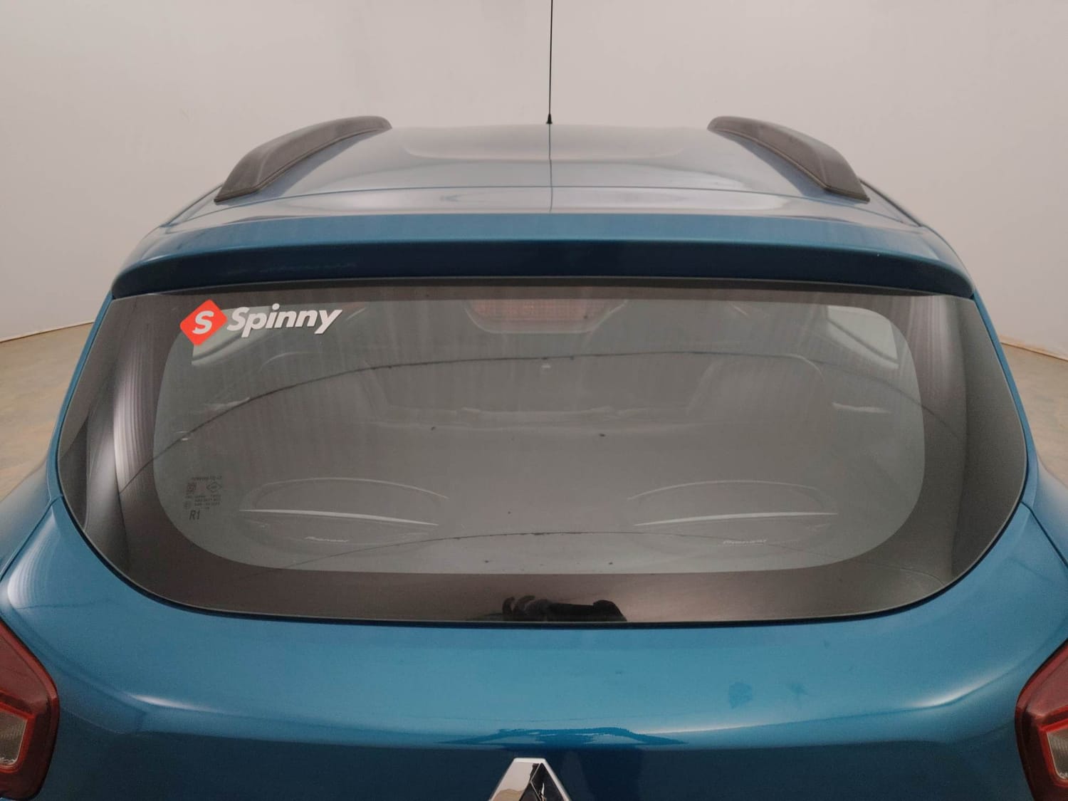 Used 2022 Renault Kwid CLIMBER 1.0 Opt Petrol Manual exterior BACK WINDSHIELD VIEW