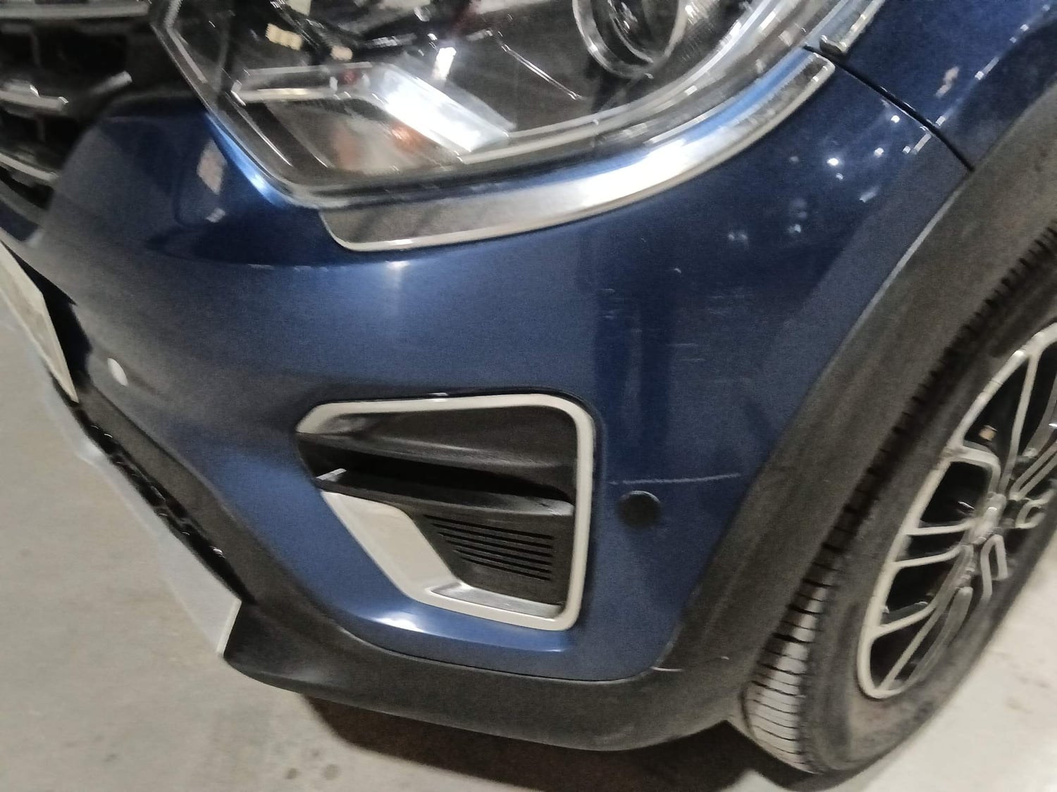 Used 2021 Renault Triber RXZ EASY-R AMT Petrol Automatic dents MINOR SCRATCH