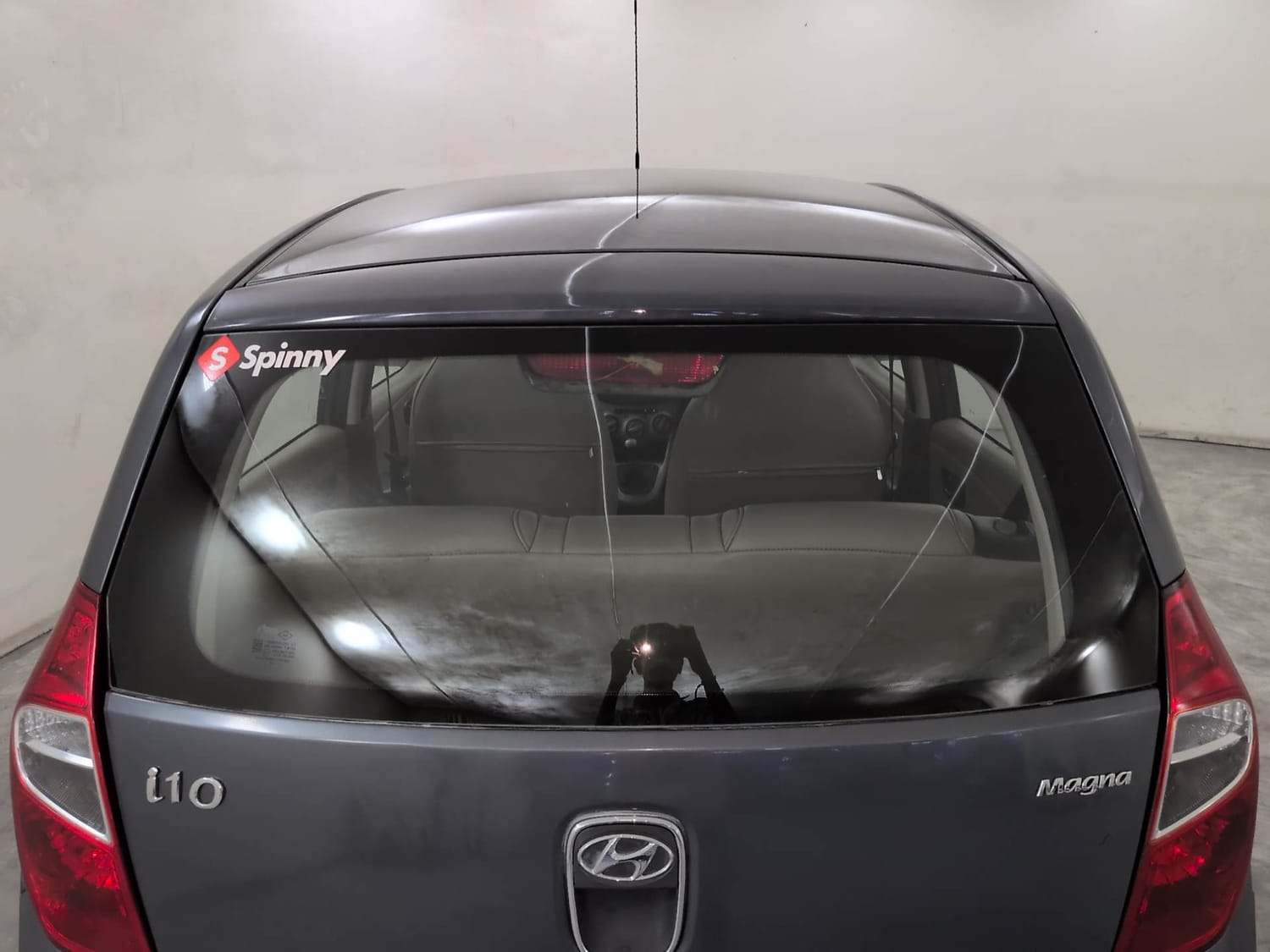 Used 2016 Hyundai i10 Magna 1.1 iRDE2 Petrol Manual exterior BACK WINDSHIELD VIEW