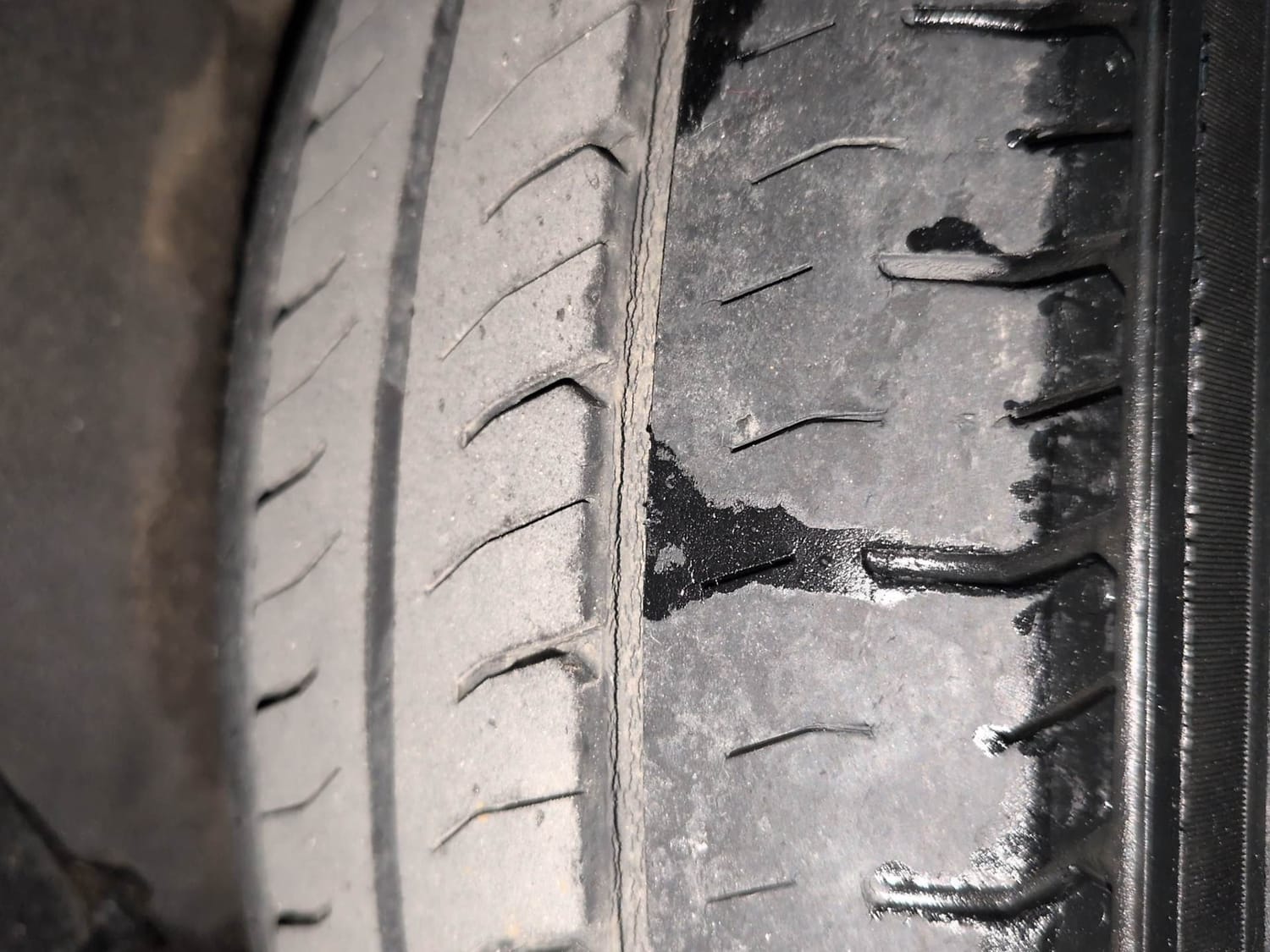 Used 2016 Hyundai i10 Magna 1.1 iRDE2 Petrol Manual tyres LEFT REAR TYRE TREAD VIEW