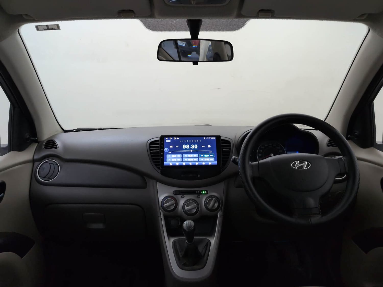 Used 2016 Hyundai i10 Magna 1.1 iRDE2 Petrol Manual interior DASHBOARD VIEW