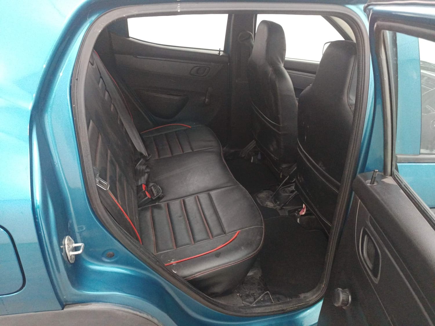 Used 2023 Renault Kwid RXL (O) 1.0 Petrol Manual interior RIGHT SIDE REAR DOOR CABIN VIEW