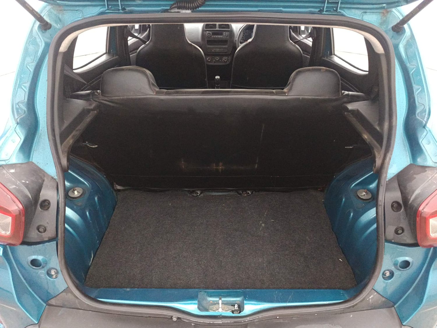 Used 2023 Renault Kwid RXL (O) 1.0 Petrol Manual interior DICKY INSIDE VIEW