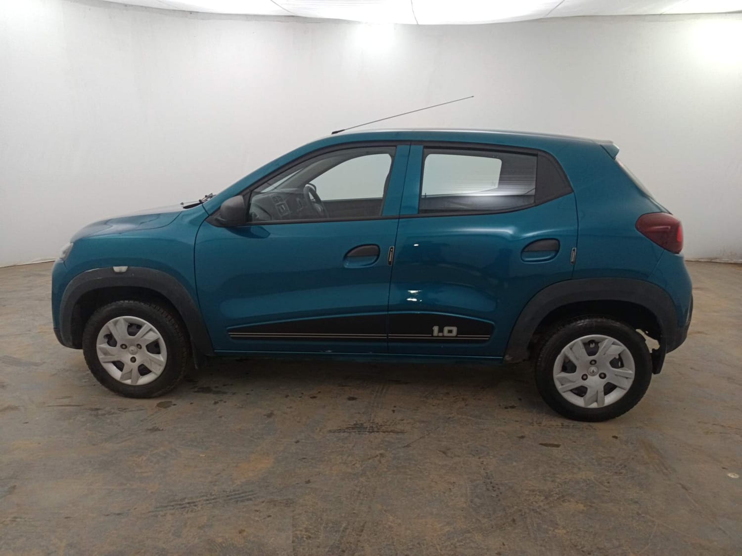 Used 2023 Renault Kwid RXL (O) 1.0 Petrol Manual exterior LEFT SIDE VIEW