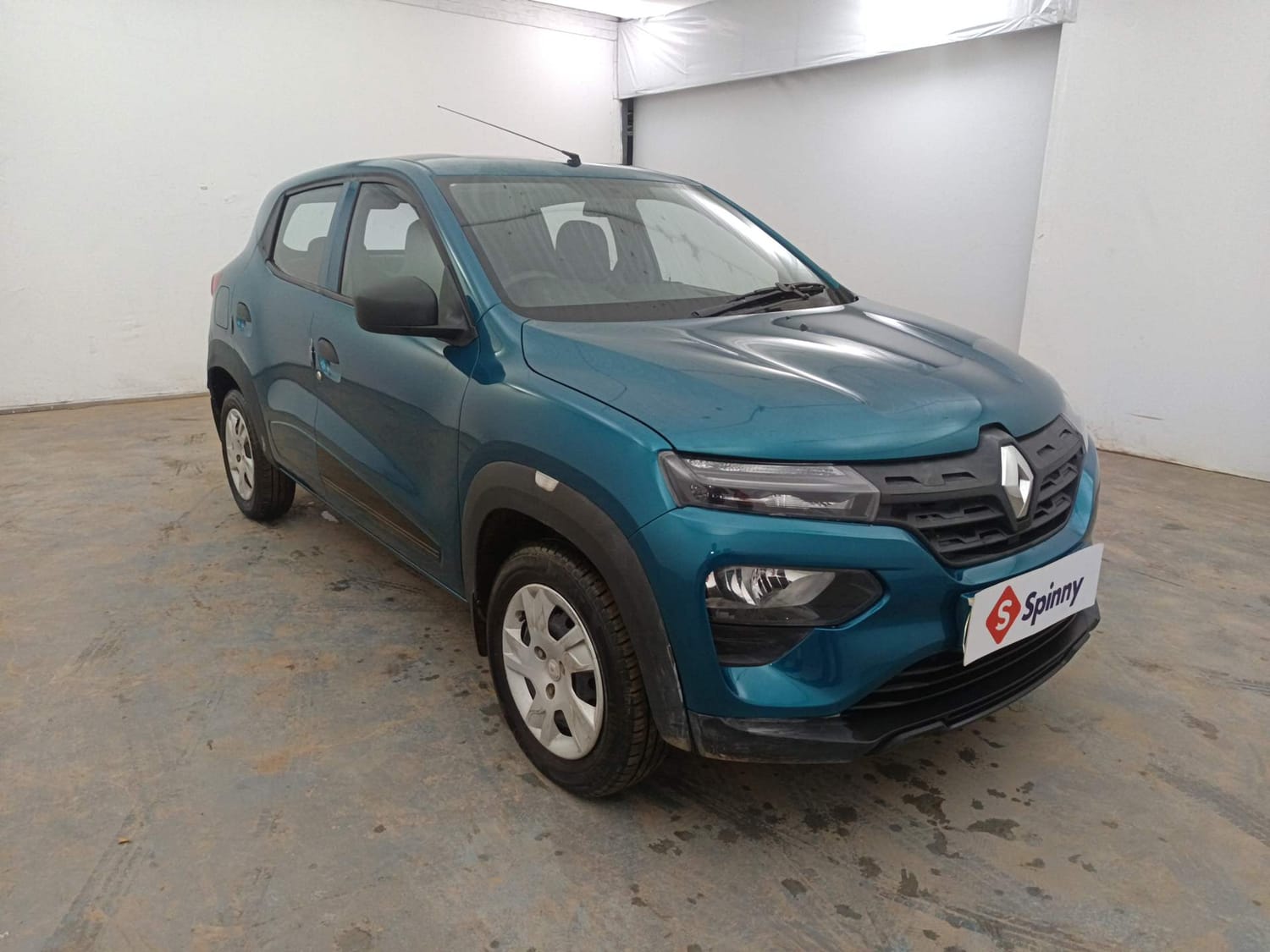 Used 2023 Renault Kwid RXL (O) 1.0 Petrol Manual exterior RIGHT FRONT CORNER VIEW