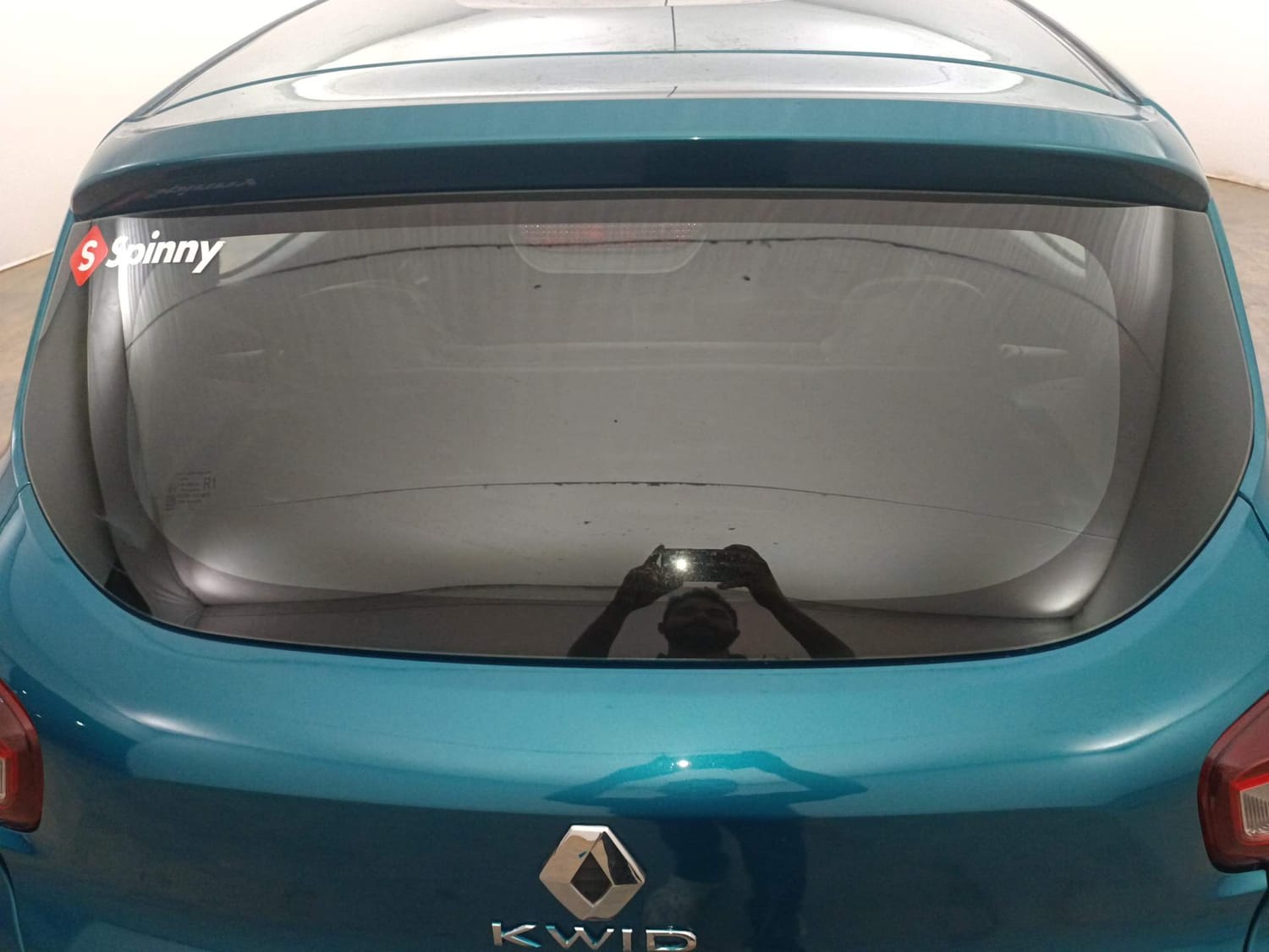 Used 2023 Renault Kwid RXL (O) 1.0 Petrol Manual exterior BACK WINDSHIELD VIEW