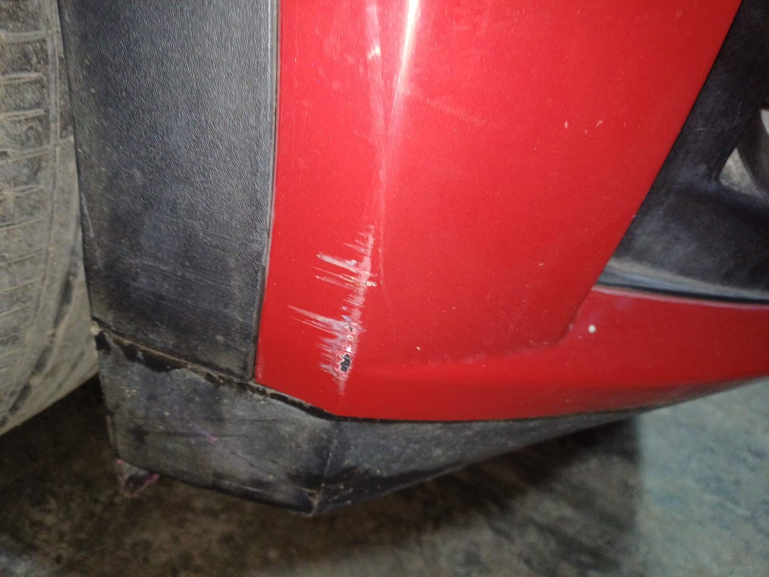 Used 2022 Mahindra XUV700 AX 5 Petrol AT 5 STR Petrol Automatic dents MINOR SCRATCH