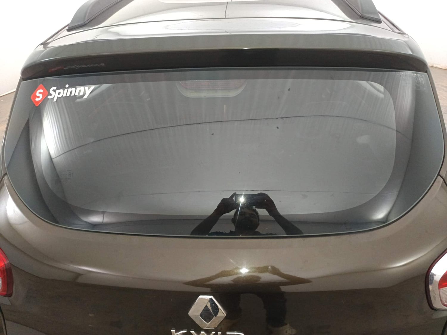 Used 2018 Renault Kwid CLIMBER 1.0 AMT Petrol Automatic exterior BACK WINDSHIELD VIEW