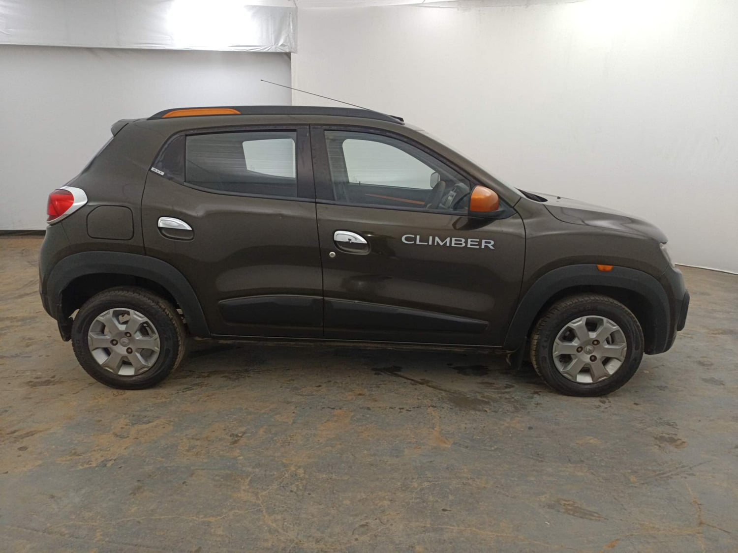 Used 2018 Renault Kwid CLIMBER 1.0 AMT Petrol Automatic exterior RIGHT SIDE VIEW