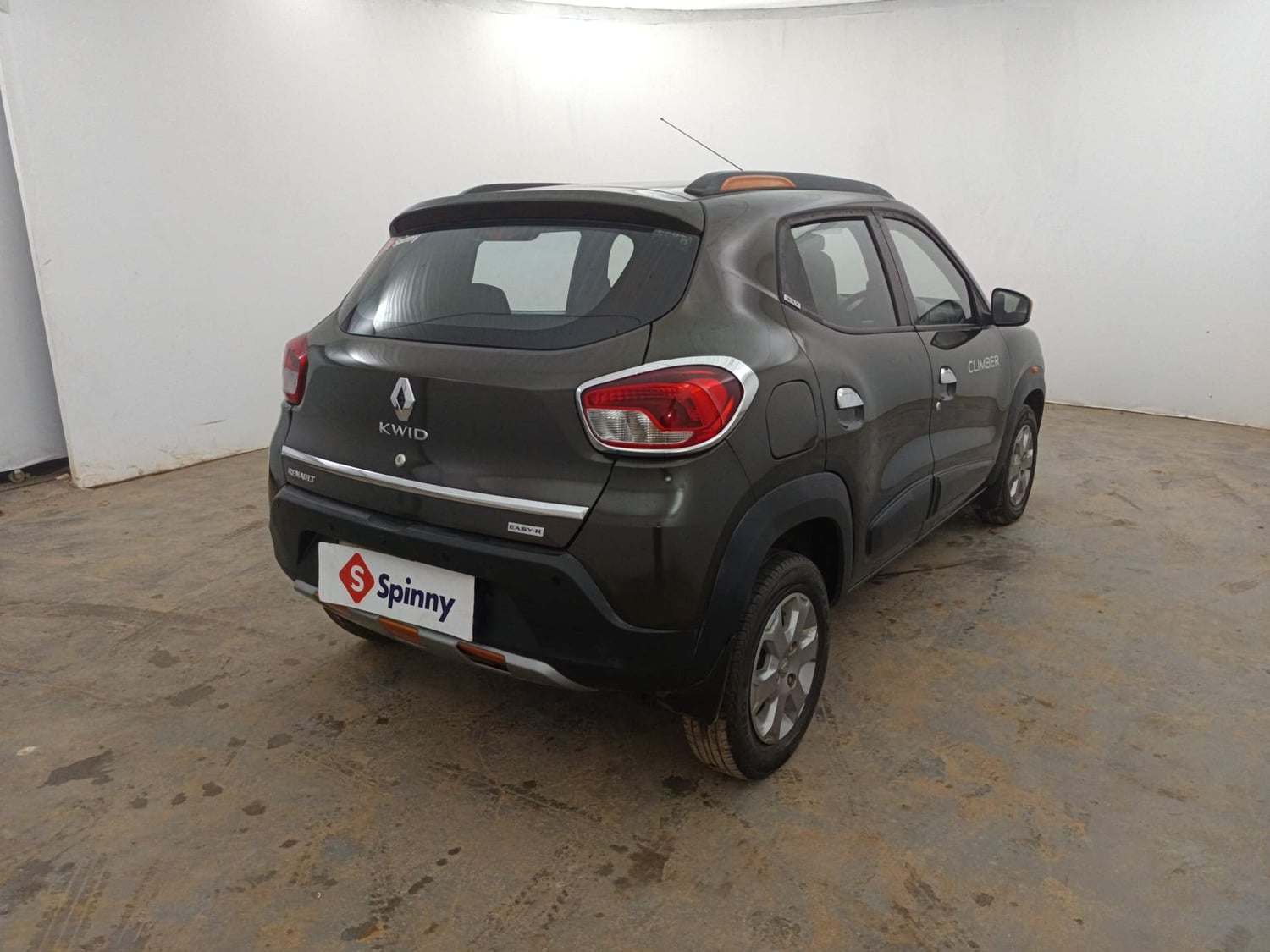 Used 2018 Renault Kwid CLIMBER 1.0 AMT Petrol Automatic exterior RIGHT REAR CORNER VIEW