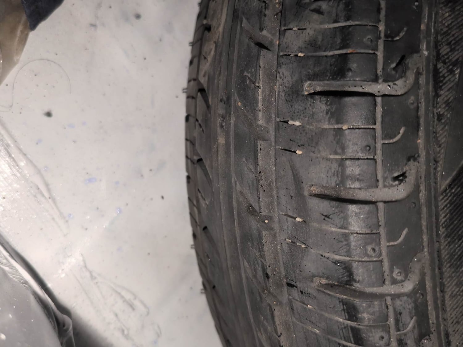Used 2018 Renault Kwid RXT (O) 1.0 SCE Edition Petrol Manual tyres SPARE TYRE VIEW