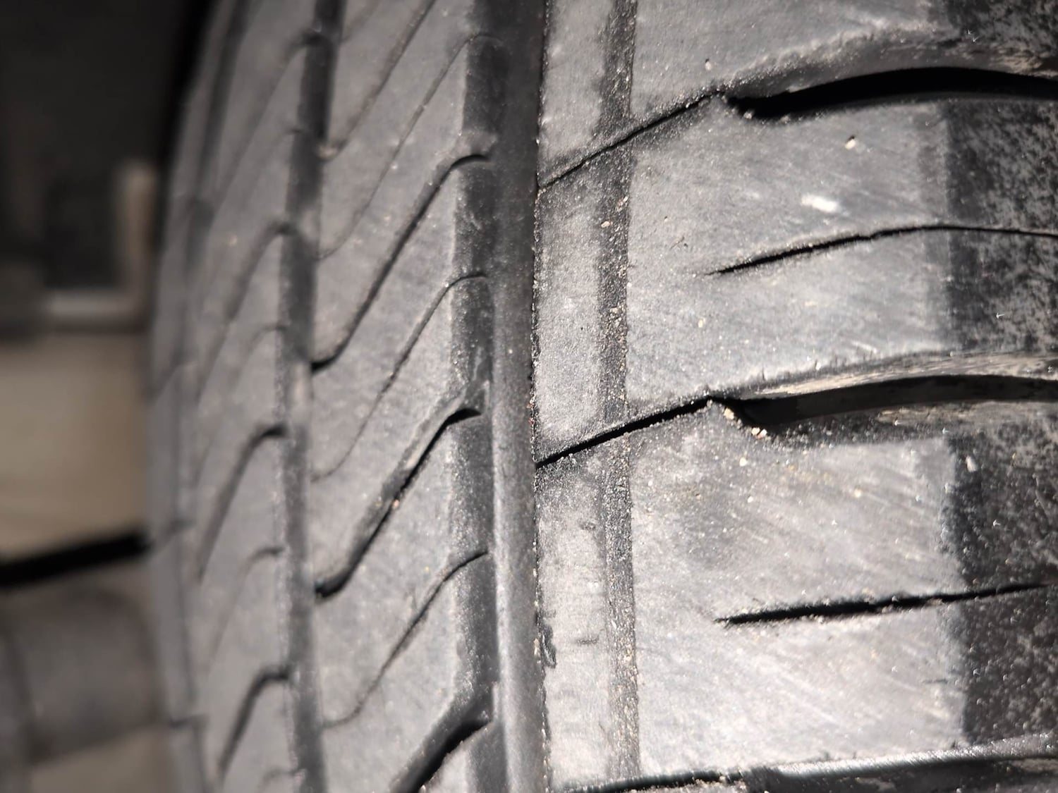 Used 2018 Renault Kwid RXT (O) 1.0 SCE Edition Petrol Manual tyres RIGHT FRONT TYRE TREAD VIEW