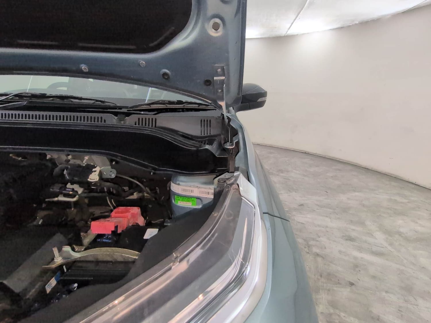 Used 2023 Tata Punch Creative Dual Tone AMT Petrol Automatic engine ENGINE LEFT SIDE HINGE & APRON VIEW