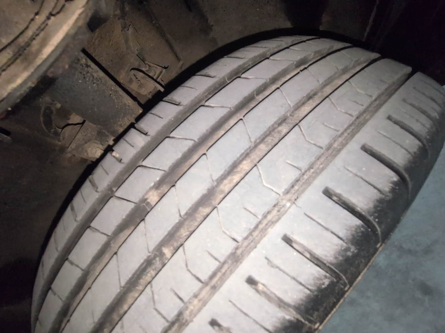 Used 2023 Tata Punch Creative Dual Tone AMT Petrol Automatic tyres LEFT FRONT TYRE TREAD VIEW