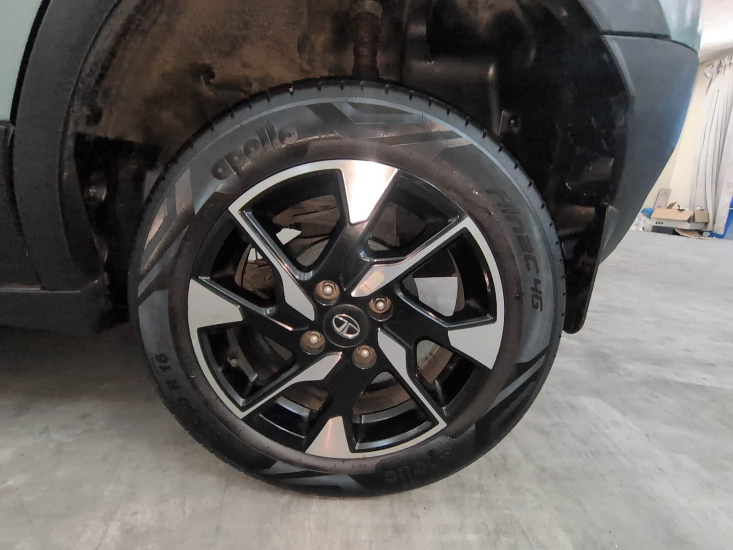 Used 2023 Tata Punch Creative Dual Tone AMT Petrol Automatic tyres LEFT REAR TYRE RIM VIEW