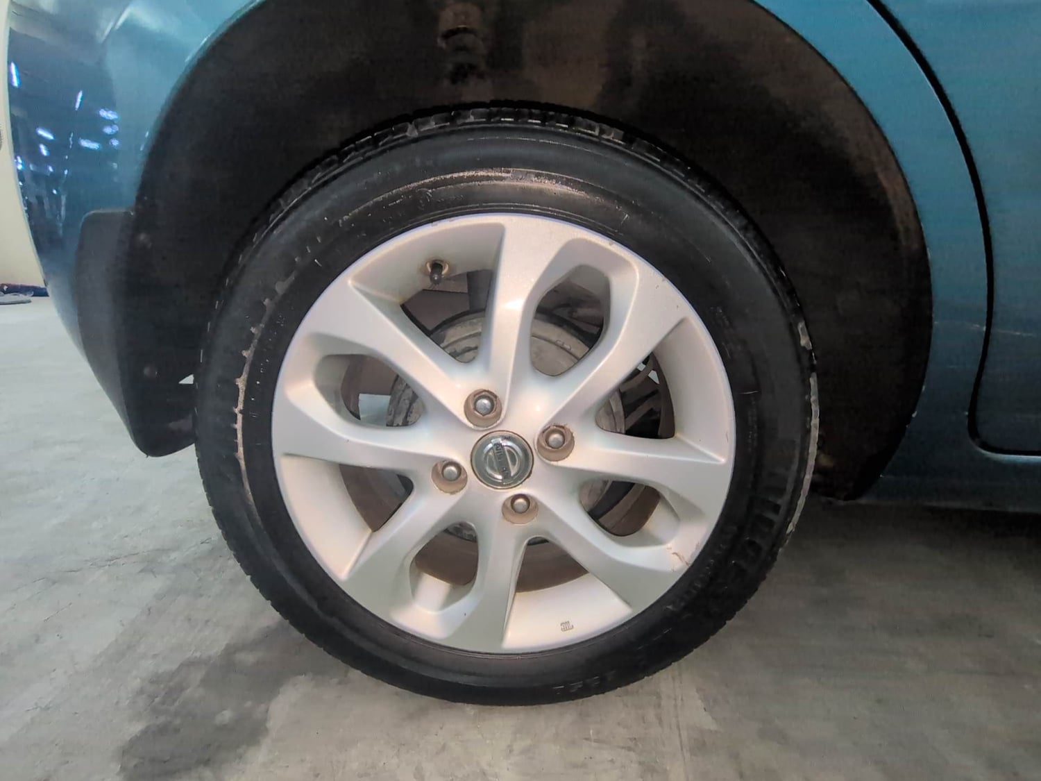 Used 2016 Nissan Micra XV CVT Petrol Automatic tyres RIGHT REAR TYRE RIM VIEW