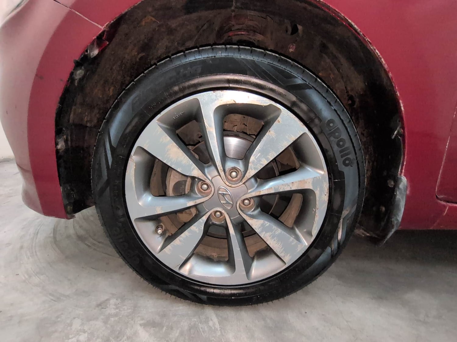 Used 2015 Hyundai Elite i20 Sportz 1.4 (O) Diesel Manual tyres LEFT FRONT TYRE RIM VIEW