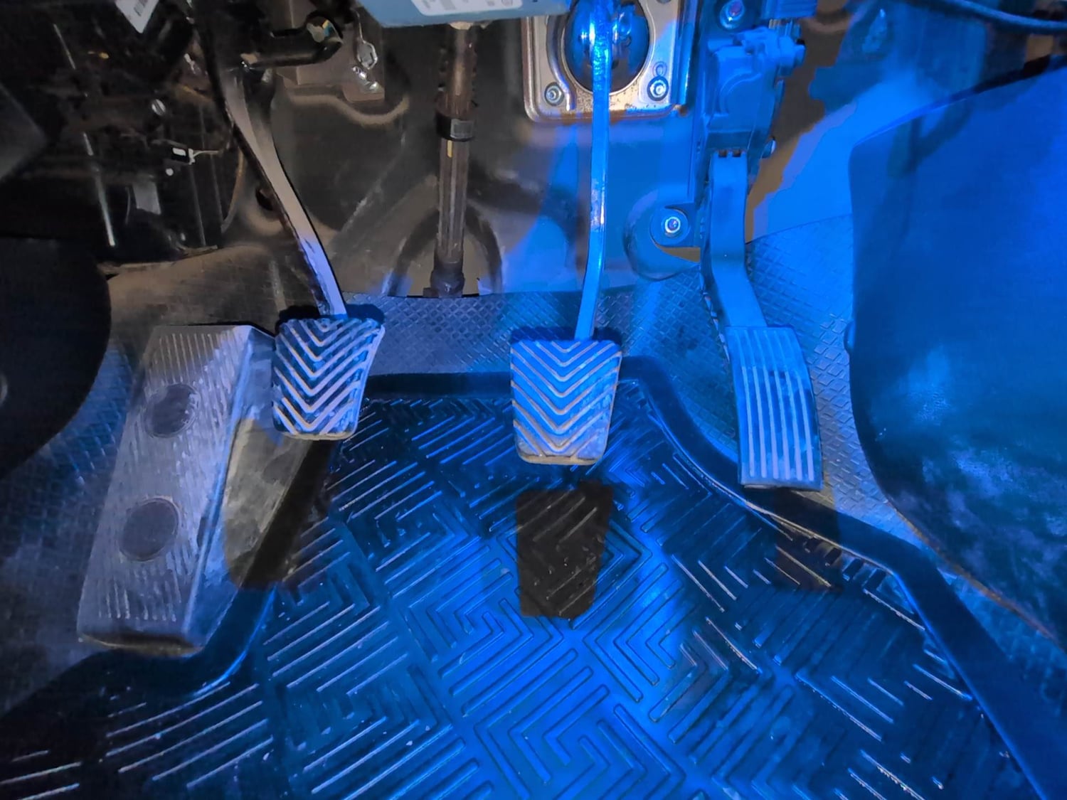 Used 2015 Hyundai Elite i20 Sportz 1.4 (O) Diesel Manual interior PEDALS VIEW